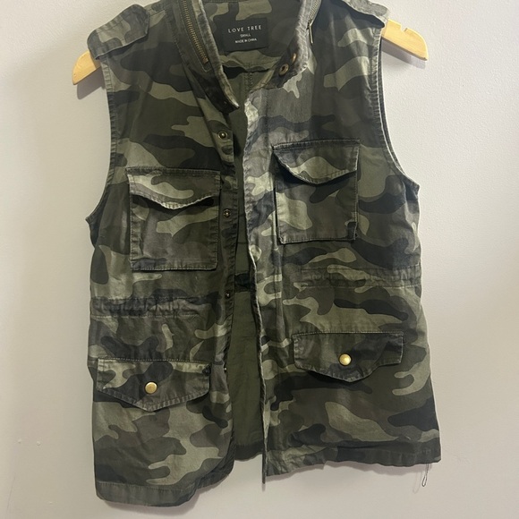 LOVE TREE SAFARI CAMOUFLAGE MILITARY UTILITY CAMO VEST - Picture 2 of 6